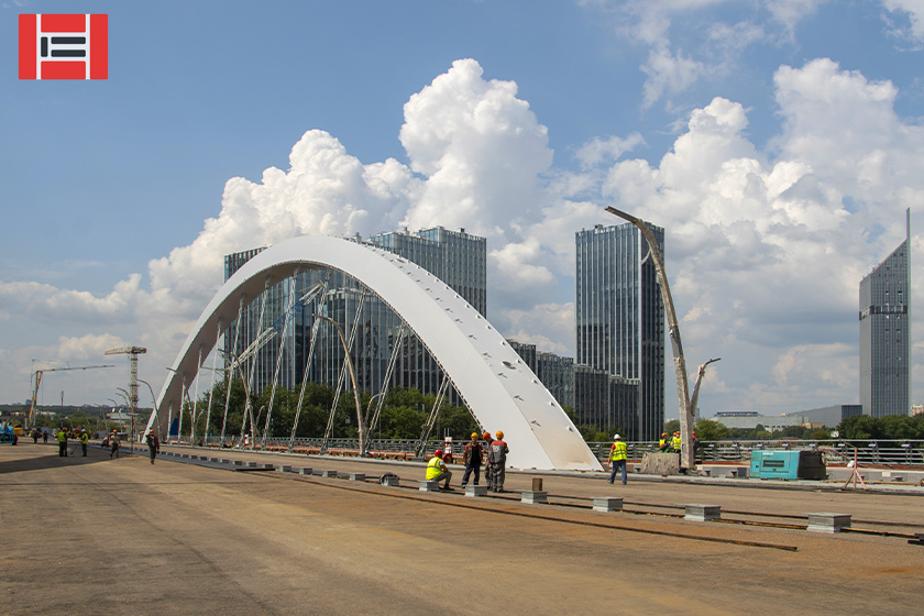 Шестиполосный мост Академика Королева (г. Москва) 17 «Опалубочные системы» Шестиполосный мост Академика Королева (г. Москва) 17